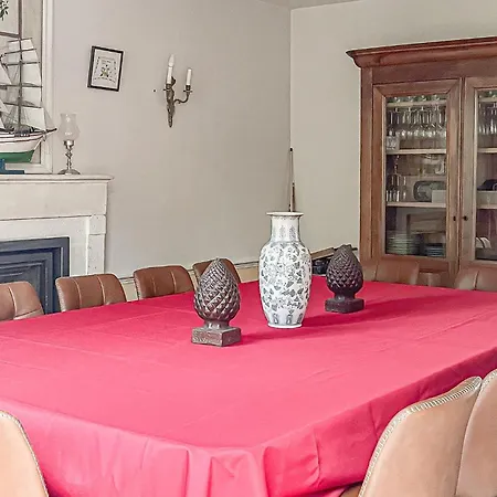 Дом отдыха Charmante Maison Avec Piscine Tonnay-Charente