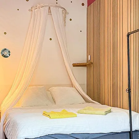 Сasa de vacaciones Charmante Maison Avec Piscine *