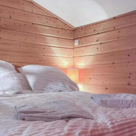 Charmante Maison Avec Piscine *