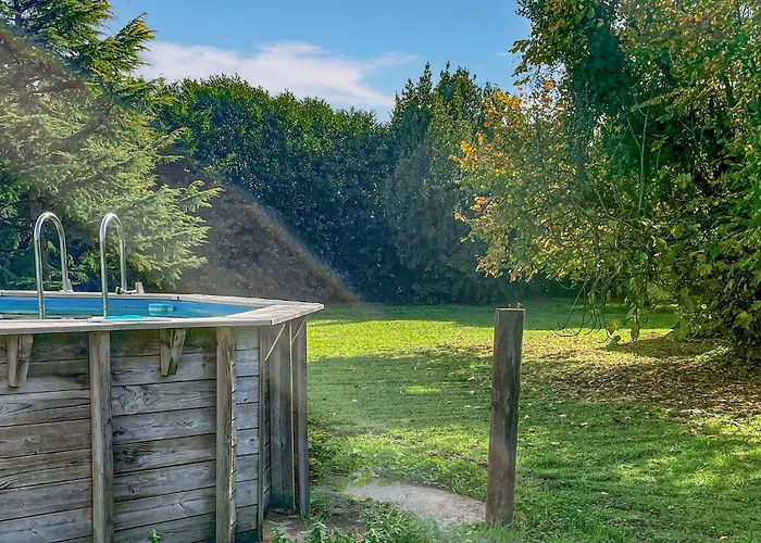 Сasa de vacaciones Charmante Maison Avec Piscine Tonnay-Charente
