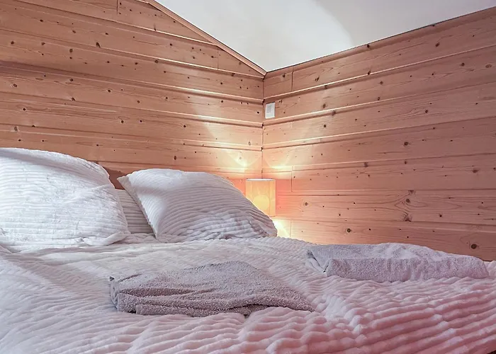 Charmante Maison Avec Piscine *