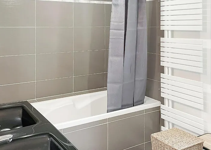 Charmante Maison Avec Piscine