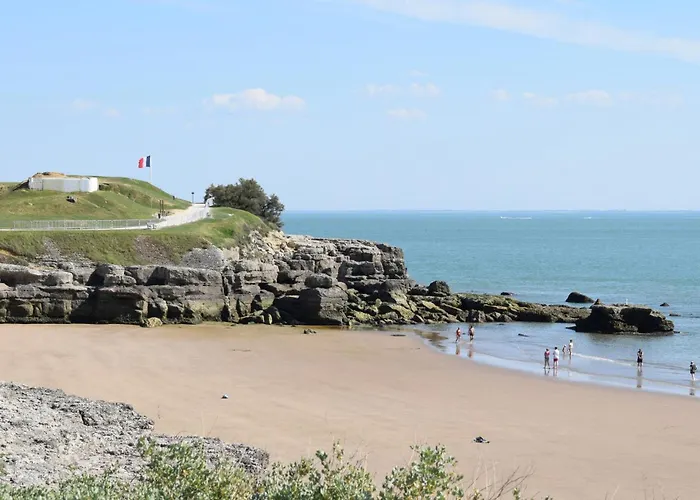 Сasa de vacaciones Charmante Maison Avec Piscine *